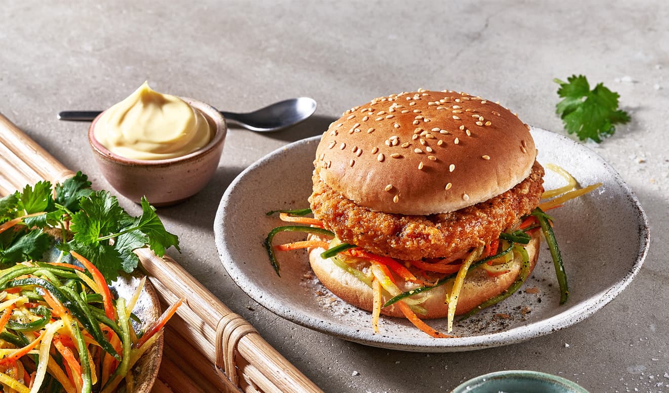 Färska hamburgerbröd med Schnizelburgaren | Pågen