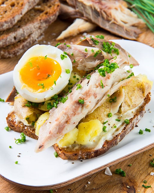 Fullkornsmacka med Rökt Makrill på Rågbröd - Recept | Pågen