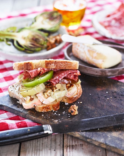 Grillad Macka - Salami - Surdegsbröd LantGoda - Recept | Pågen