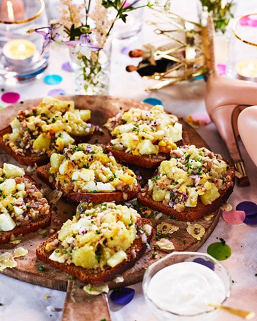 Mackor med matjessill & västerbottensost - Recept | Pågen