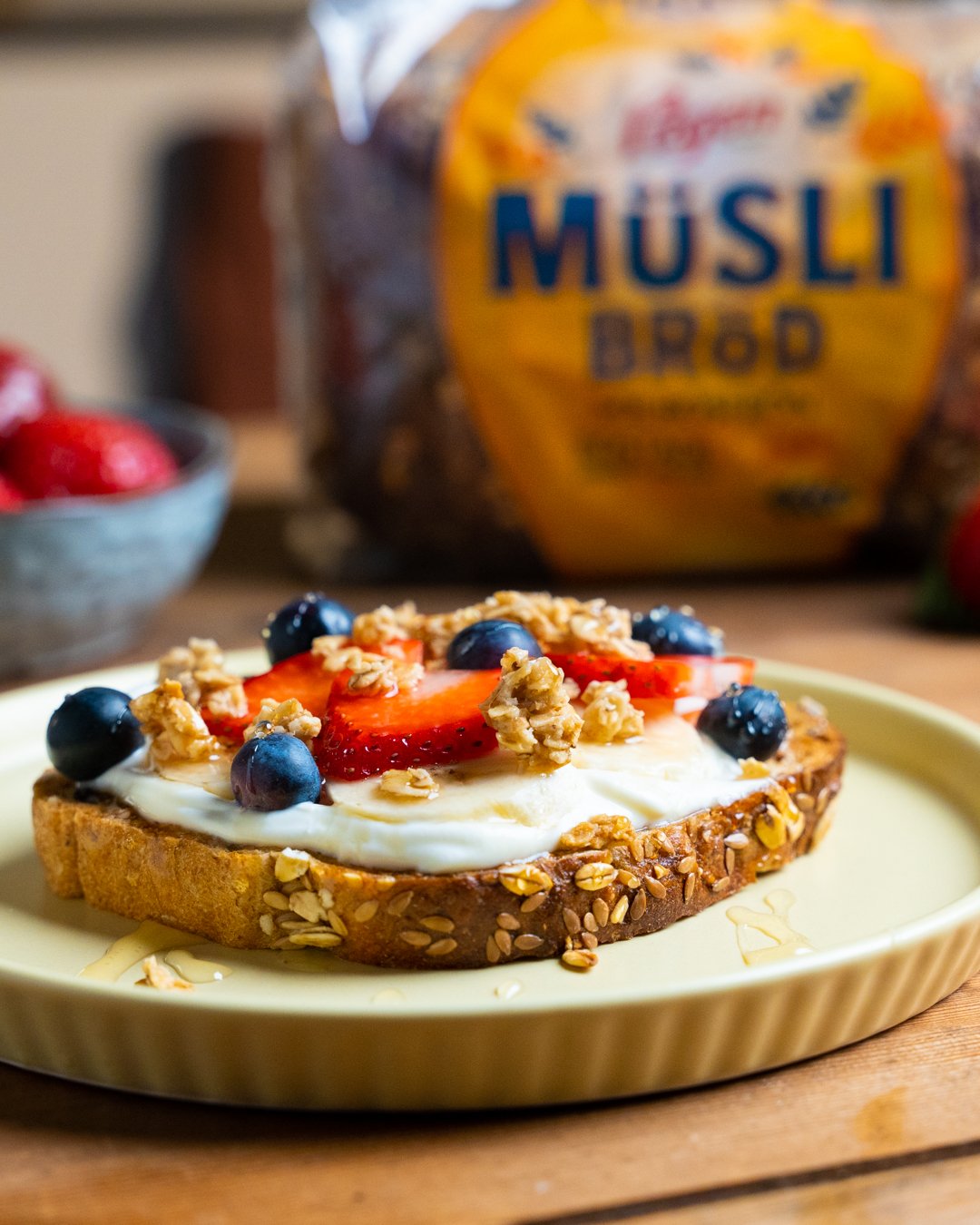 Yoghurtmacka på Müslibröd