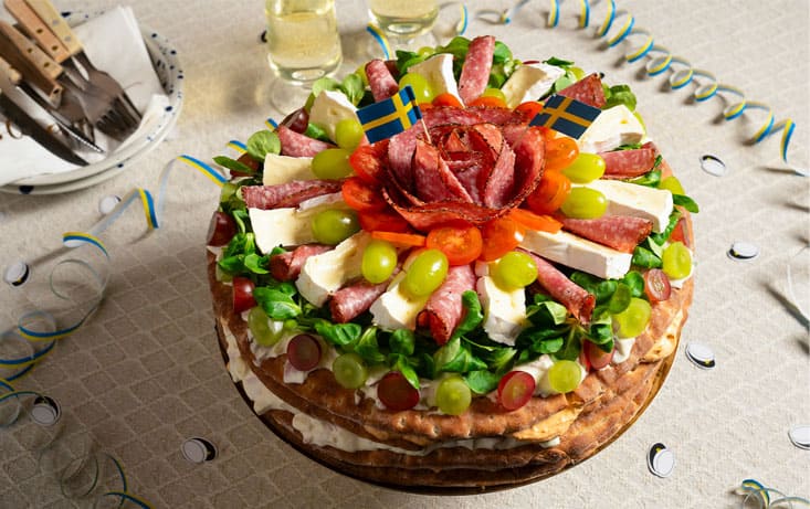Festlig smörgåstårta på Hönökaka - Recept | Pågen