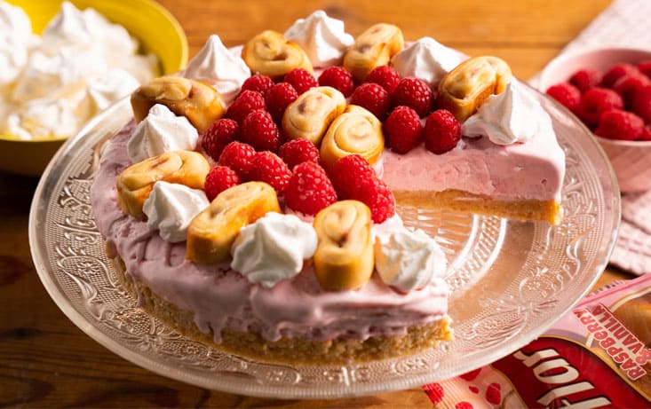 Glasstårta med Gifflar Hallon & Vanilj - Recept | Pågen