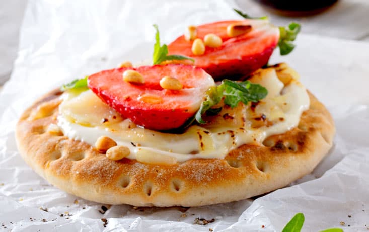 Hönö Bianco med jordgubbar, mozzarella och getost | Pågen