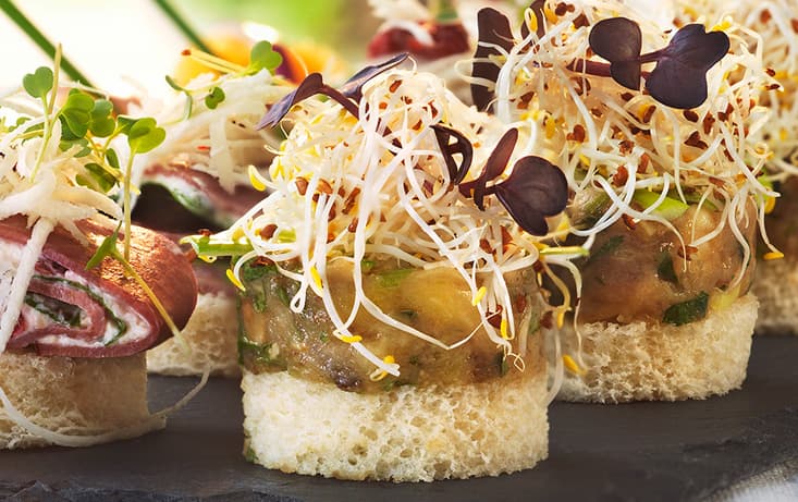 Kanapé med Aubergineröra på Jättefranska - Recept | Pågen