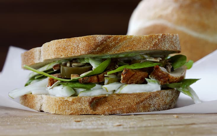 Kyckling sandwich med päron- och sellerispread | Pågen