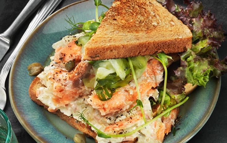 Lax toast med picklad gurka | Pågen