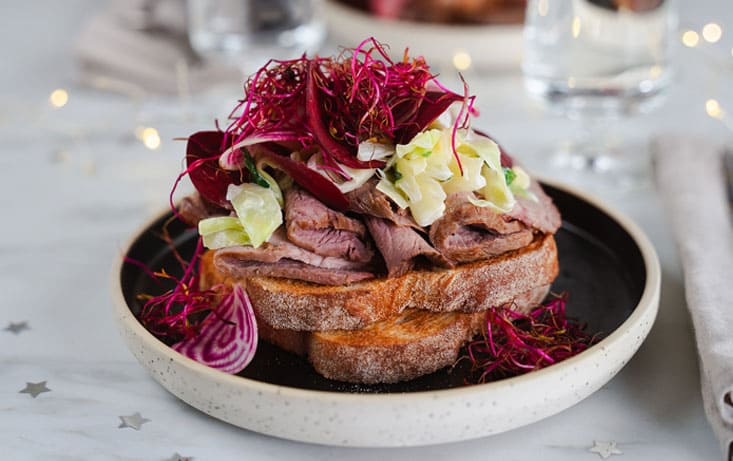 Levainmacka med kalvstek och spetskål - Recept | Pågen