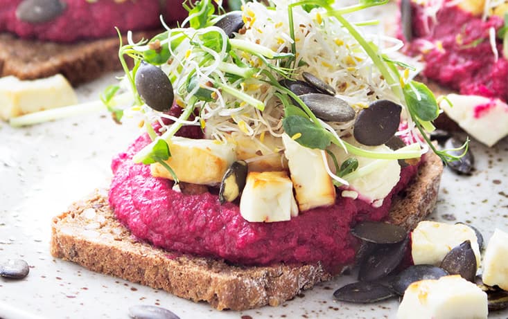 Macka med Rödbetshummus - Skanörgrova - Recept | Pågen
