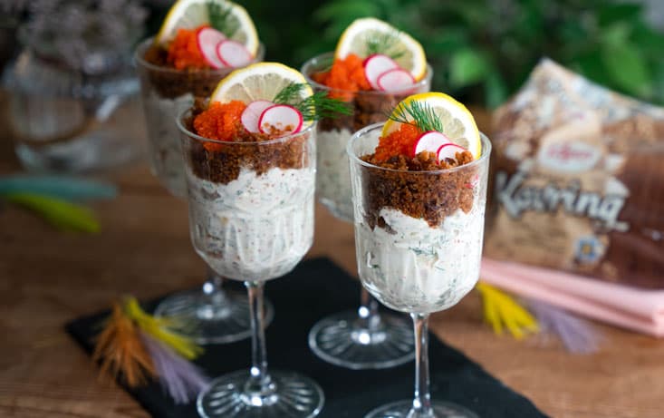 Matjesilltårta på fot | Pågen