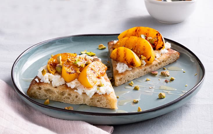 Smarrig Sommarkaka med färska aprikoser - Recept | Pågen