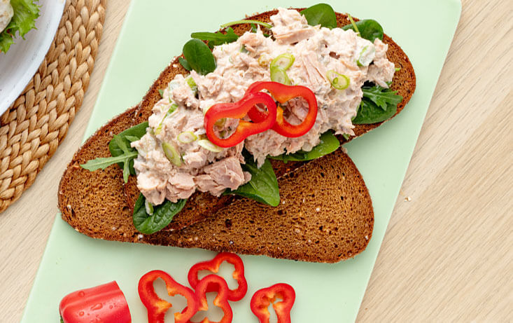 Tonfiskmacka med jalapeños och paprika - Recept | Pågen