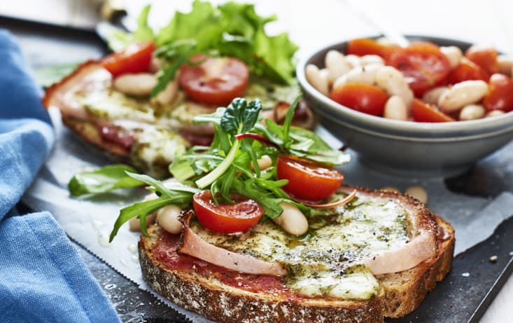 Varma mackor med Kalkon och Mozzarella - Recept | Pågen