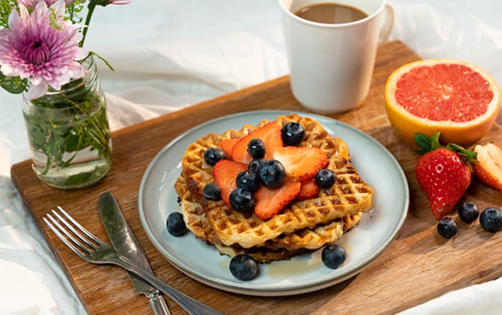 Finfrukost med brödvåffla